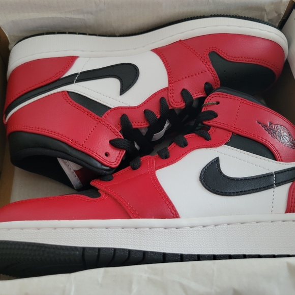 Jordans - Picture 1 of 4